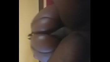 écarte les fesses je veux cette chaleur