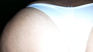 De ladito y caliente