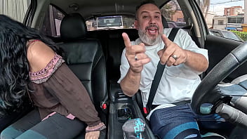 Mais uma novinha dando o cú gostoso na carona nas ruas da cidade nyx luar