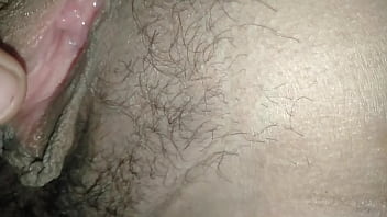 เย็ดหีสาวใหญ่ที่มีแตดที่สวยงามจนน้ำแตกใส่หี