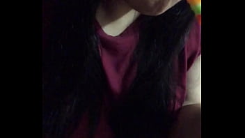 Putita lamiendo chupetin