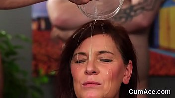 Horny honey gets jizz load on her face eating all the jizz