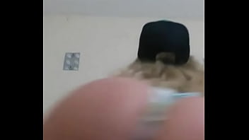 Loirinha gostosa demais rabuda