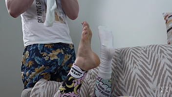 Best oil foot job of my life cum on her beautiful feet