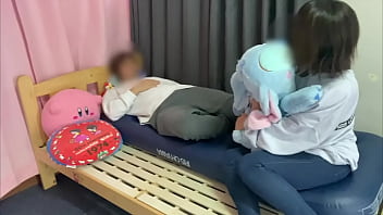 同棲部屋作る為に彼女とベットを設置していたらお互いにシたくなってその場でキスした後に、、 同棲部屋作る為に彼女とベットを設置していたらお互いにシたくなってその場でキスした後に、、