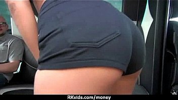 Amateur has sex for some quick cash 22