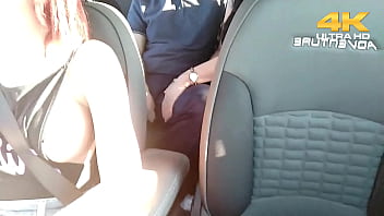 Role aleatório com dinni e assistente pauzudo