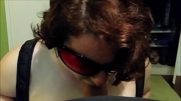 Chunky milf giving head