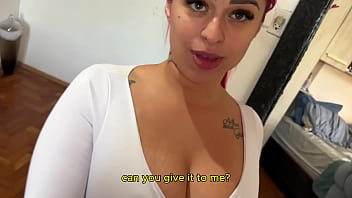 Depois do banho milf ruiva recebe creme no rosto e sai pra correr toda gozada completo