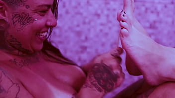 Devour my creamy toes like a delicious ice cream