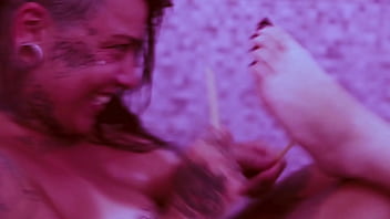 Devour my creamy toes like a delicious ice cream