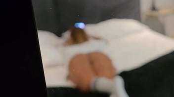 Latina with a big butt fucks her boyfriend while her parents are in the other room