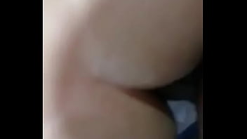 Socando a piroca na amiguinha