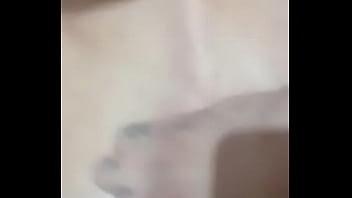 Socando a piroca na amiguinha