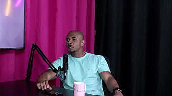 Sente dificuldade em ter um relacionamento por estar no meio pornô e tem muitos casais mal resolvidos lucas ferraz sheer red