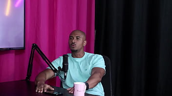 Sente dificuldade em ter um relacionamento por estar no meio pornô e tem muitos casais mal resolvidos lucas ferraz sheer red