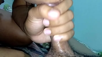 เธอดื่มกินน้ำเงี่ยนของฉันเมื่อได้อมควยของฉัน