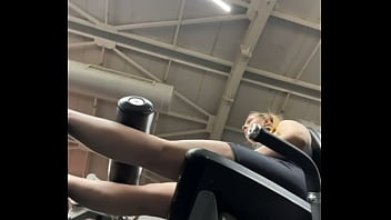 Gym girl fucking