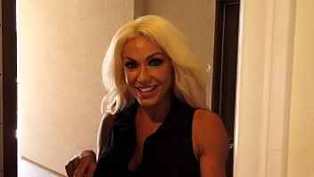 Taylor vixxen gets receives the best fucking prize