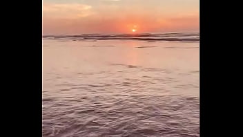 Ontem ela me levou para ver o nascer do sol de uma forma diferente e eu fico completamente apaixonada