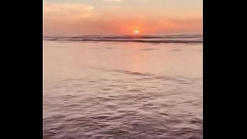 Ontem ela me levou para ver o nascer do sol de uma forma diferente e eu fico completamente apaixonada