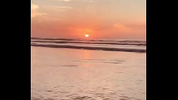 Ontem ela me levou para ver o nascer do sol de uma forma diferente e eu fico completamente apaixonada