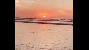 Ontem ela me levou para ver o nascer do sol de uma forma diferente e eu fico completamente apaixonada