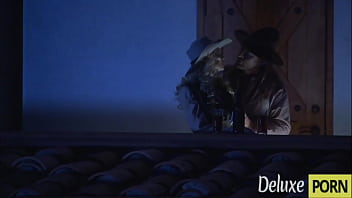 Blonde beauty carmen luvana enjoys hardcore sex