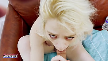 Blonde cutie annie archer rubs her twat with a sex toy and gives a bj