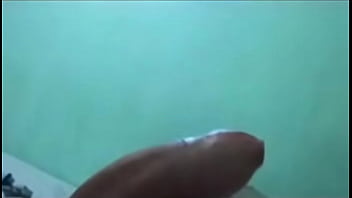 Novinha caseira chupando pica