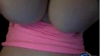 Amateur mature shows her massive tits free xxx cam