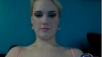 Amateur mature shows her massive tits free xxx cam