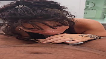 Hollee huntress dines on majic