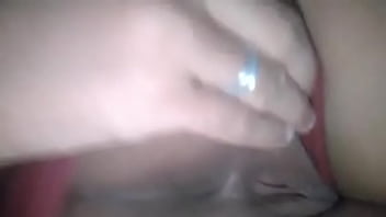 Me masturbando com minha namorada do lado casal akira