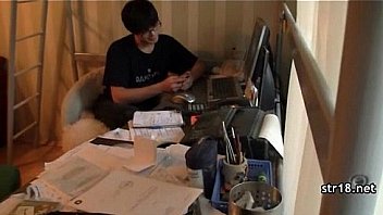 Slut can barely fit it in her mouth