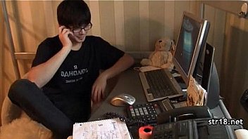 Slut can barely fit it in her mouth Slut can barely fit it in her mouth