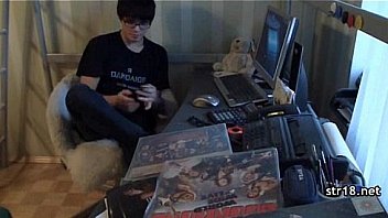 Slut can barely fit it in her mouth