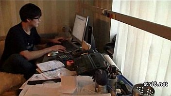 Slut can barely fit it in her mouth