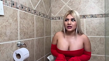 Latina rubia de enormes tetas cabalga una enorme polla en pov hasta el orgasmo follame el coño roomate