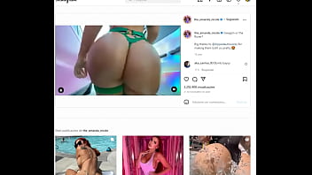 Big ass andando pela rua