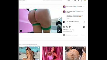 Big ass andando pela rua