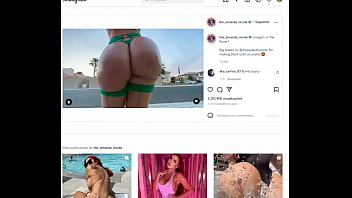 Big ass andando pela rua