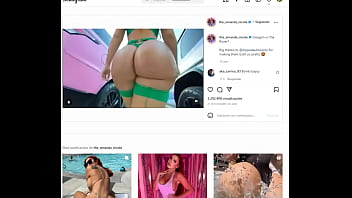 Big ass andando pela rua