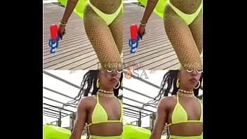 Ela adora mexer a bunda