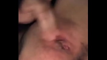 Se va de viaje y me manda videos