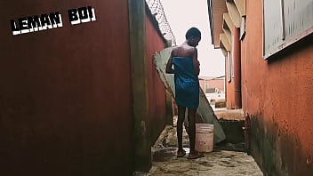 Fuck my neighbor's daughter while bathing in public bathroom outside