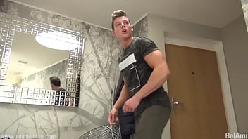 Huge Cock Boys Bareback Sex thumbnail