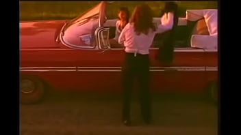 Auto rojo vilma palma e vampiros