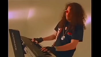 Auto rojo vilma palma e vampiros