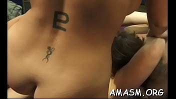 Amazing bombshell does a perfect blowjob